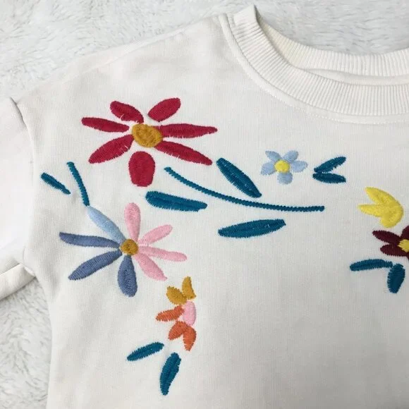 Hanna Andersson Little Girl Off White Floral Sweatshirt Top Size 4 Embroidered - Picture 6 of 12